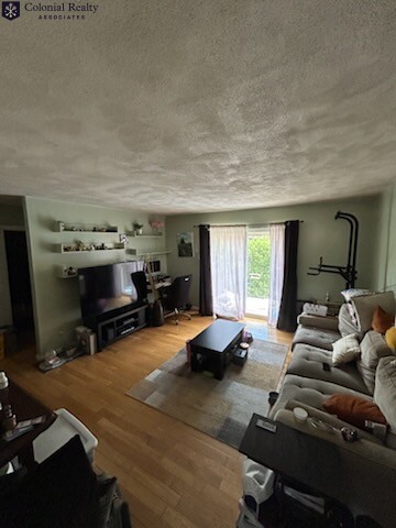 1 bed, 1 bath apartment for rent at 33 Westgate Rd Unit 5, Oak Hill