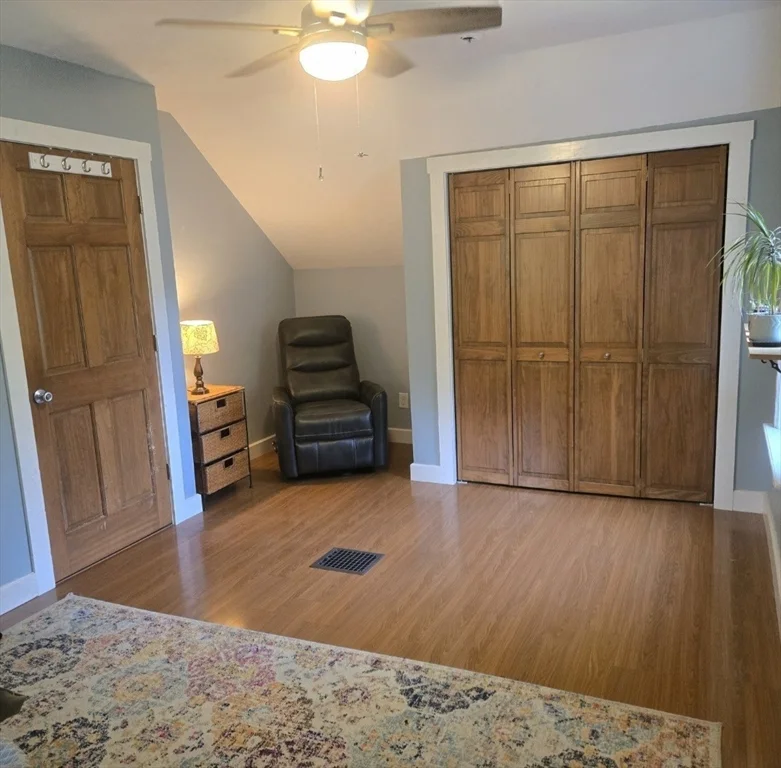 4 bed, 2 bath apartment for rent at 33 White St, Lunenburg — photo 18 of 24