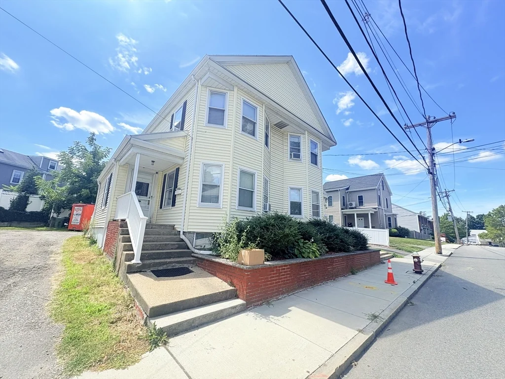 2 bed, 1 bath apartment for rent at 33 Williams St Unit 1, Newton Corner — photo 1 of 15