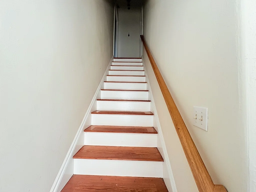 2 bed, 1 bath apartment for rent at 33 Williams St Unit 1, Newton Corner — photo 7 of 15