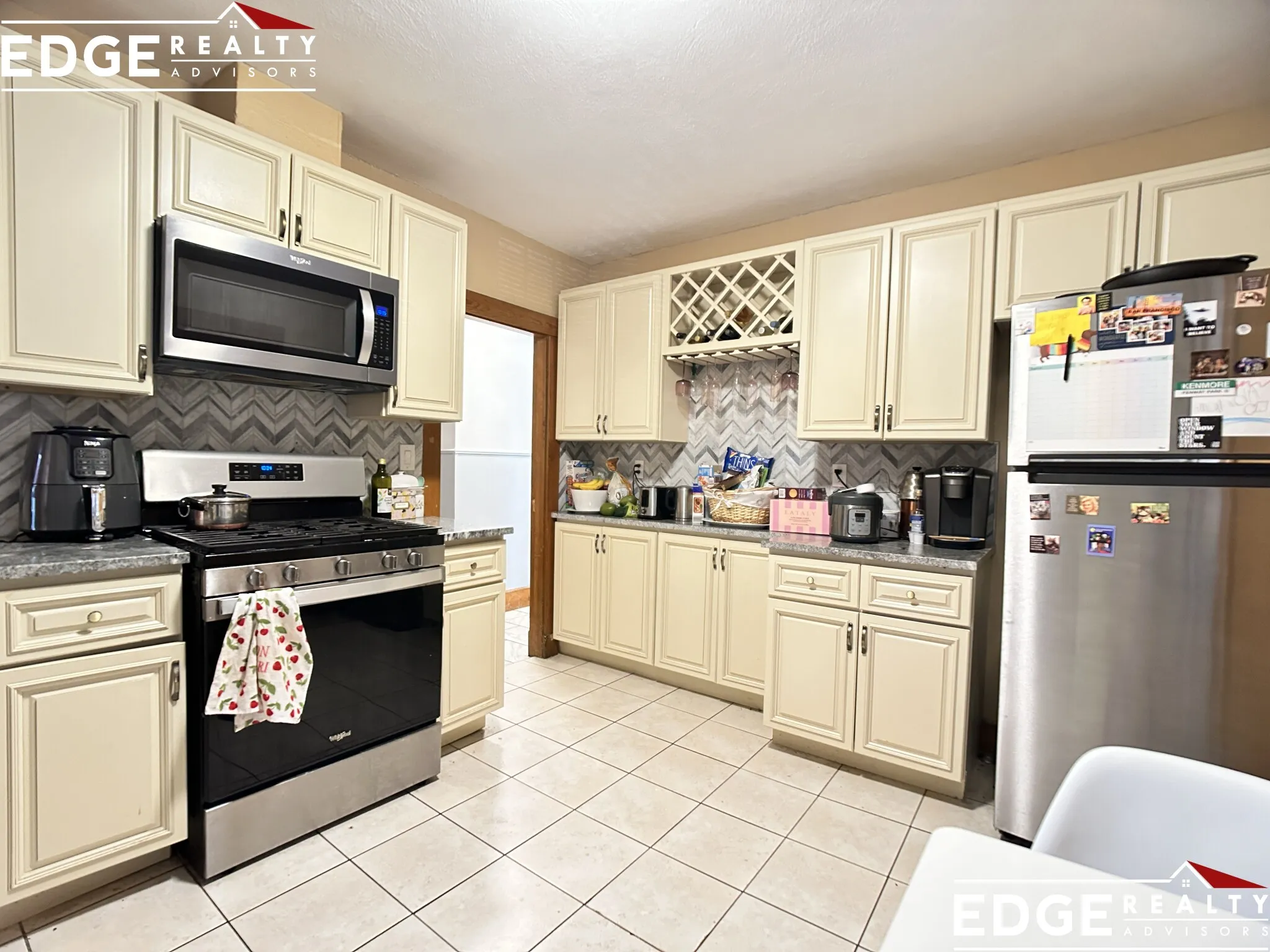 4 bed, 2 bath apartment for rent at 33 Wilson Park Unit 1, Brighton — photo 1 of 10