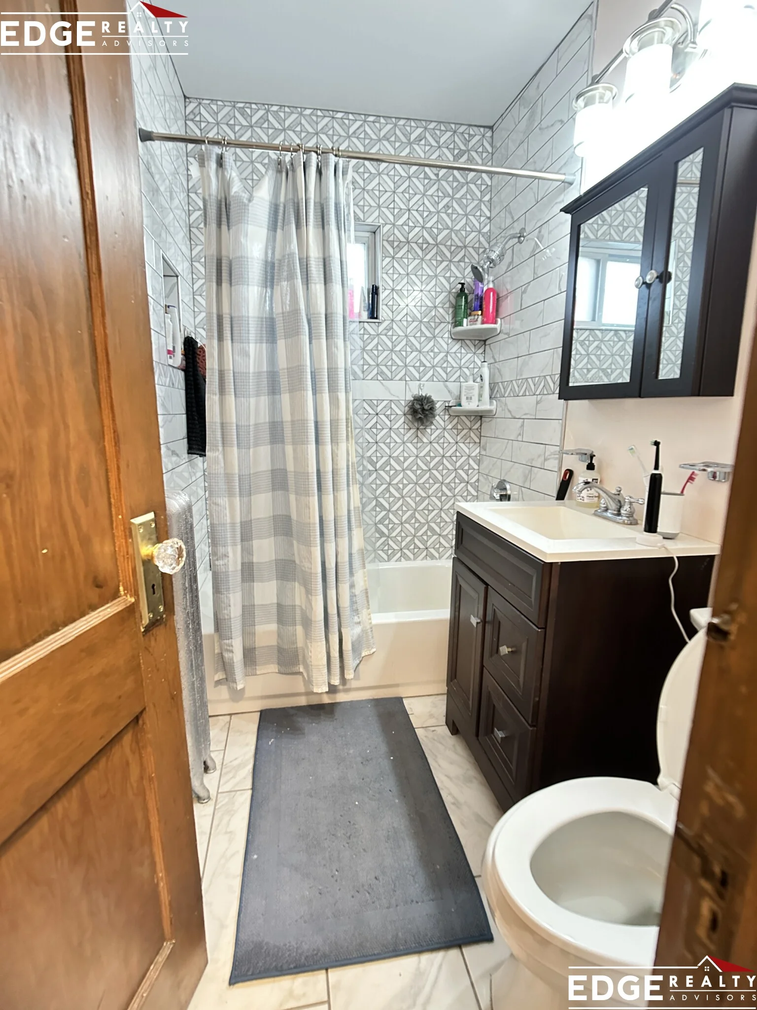 4 bed, 2 bath apartment for rent at 33 Wilson Park Unit 1, Brighton — photo 9 of 10