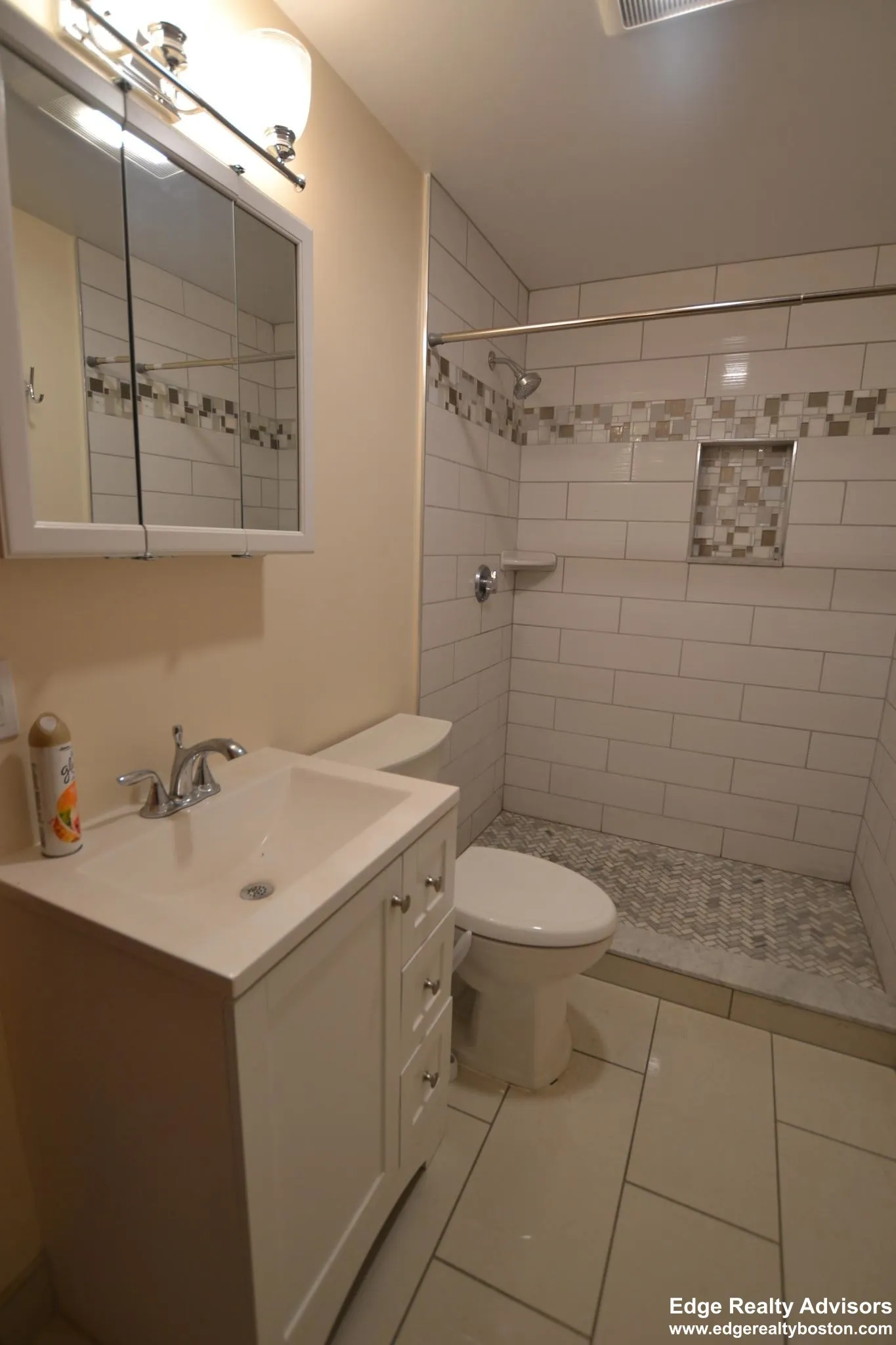 4 bed, 2 bath apartment for rent at 33 Wilson Park Unit 2, Brighton — photo 7 of 13