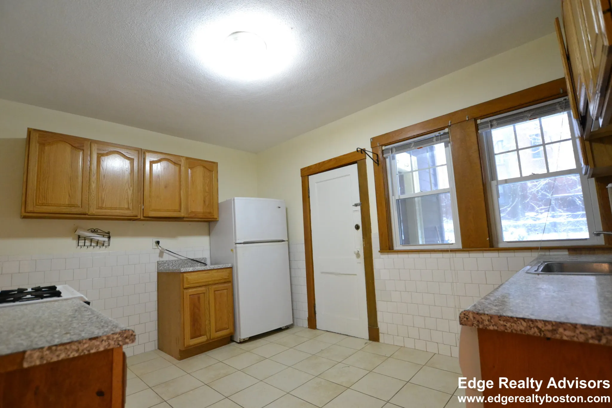 4 bed, 2 bath apartment for rent at 33 Wilson Park Unit 2, Brighton — photo 4 of 13
