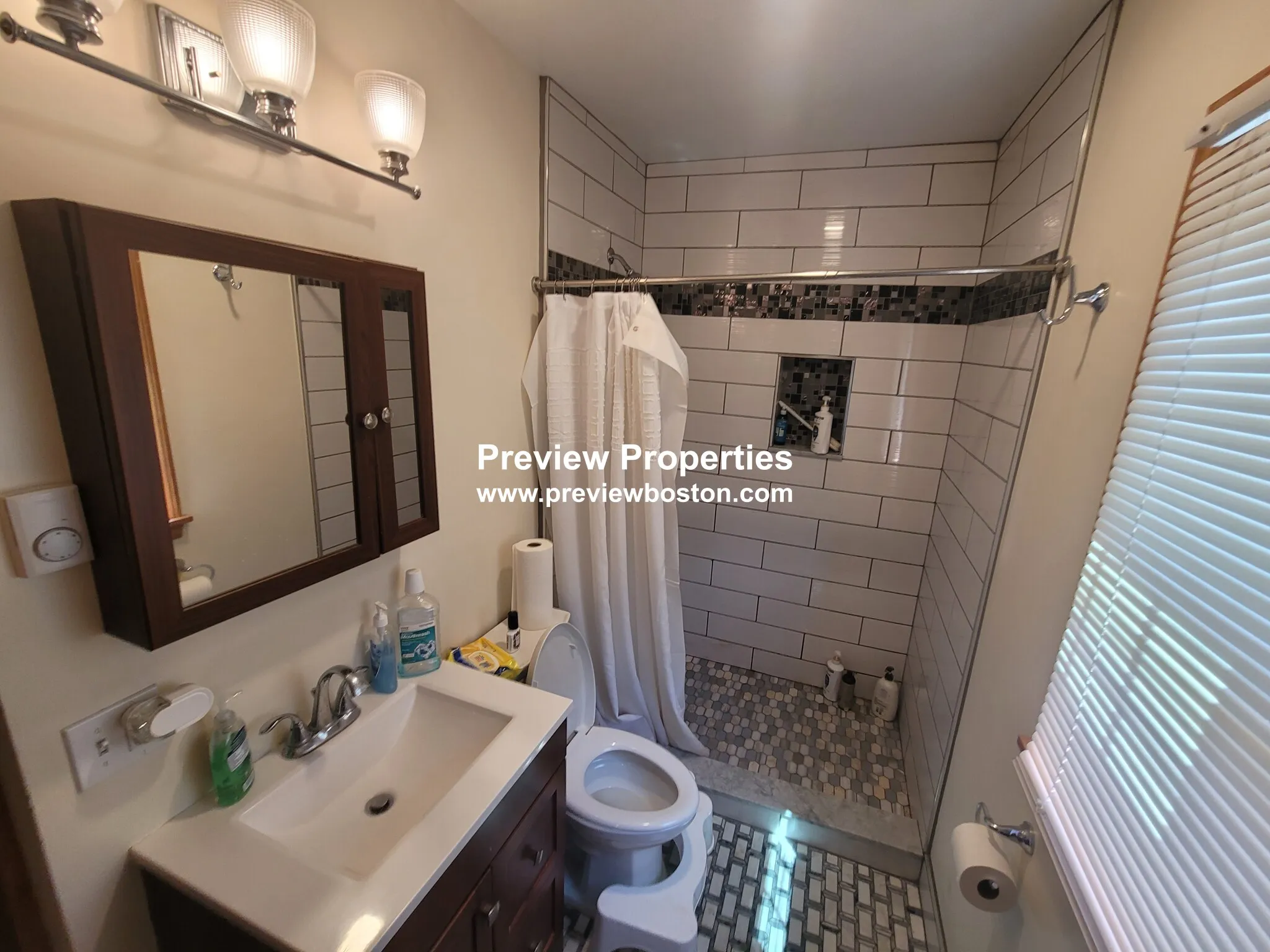 4 bed, 2 bath apartment for rent at 33 Wilson Park Unit 3P, Brighton — photo 4 of 26