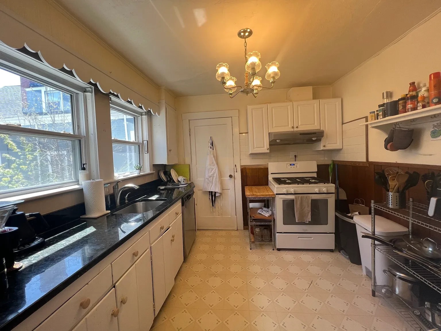 4 bed, 2 bath apartment for rent at 33 Winslow Ave Unit 2, Davis Square — photo 7 of 19