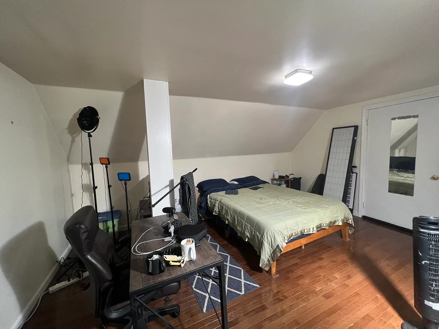 4 bed, 2 bath apartment for rent at 33 Winslow Ave Unit 2A, Davis Square — photo 10 of 19