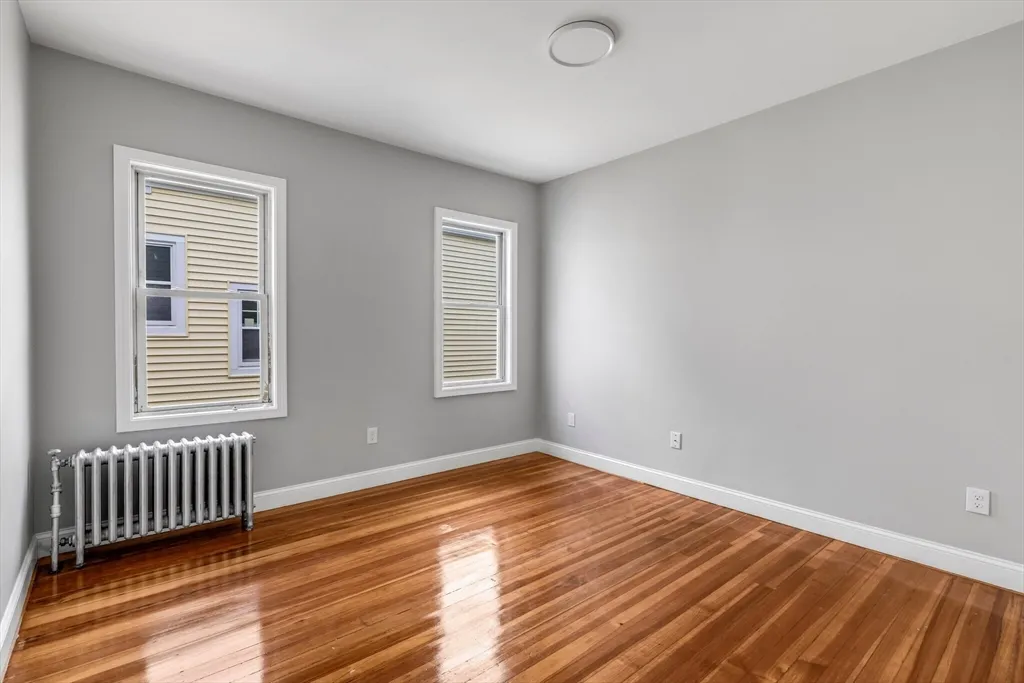 4 bed, 1 bath apartment for rent at 33 Wolcott St Unit 3, Dorchester — photo 5 of 8