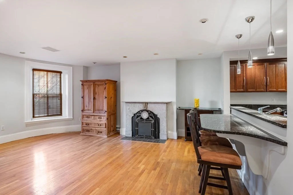 1 bed, 1 bath apartment for rent at 33 Worcester Sq Unit 2, South End — photo 3 of 23