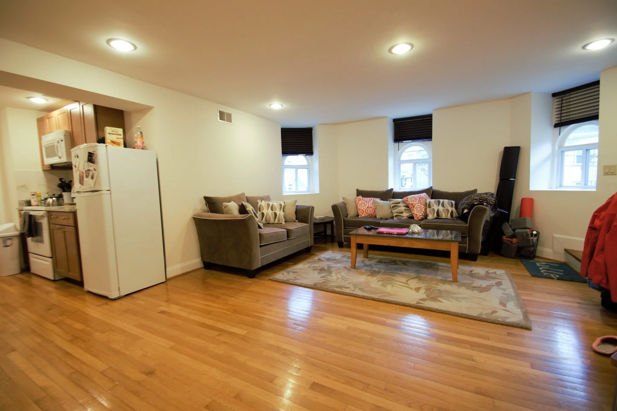 2 bed, 1 bath apartment for rent at 33 York Ter Unit 33, Coolidge Corner — photo 5 of 11