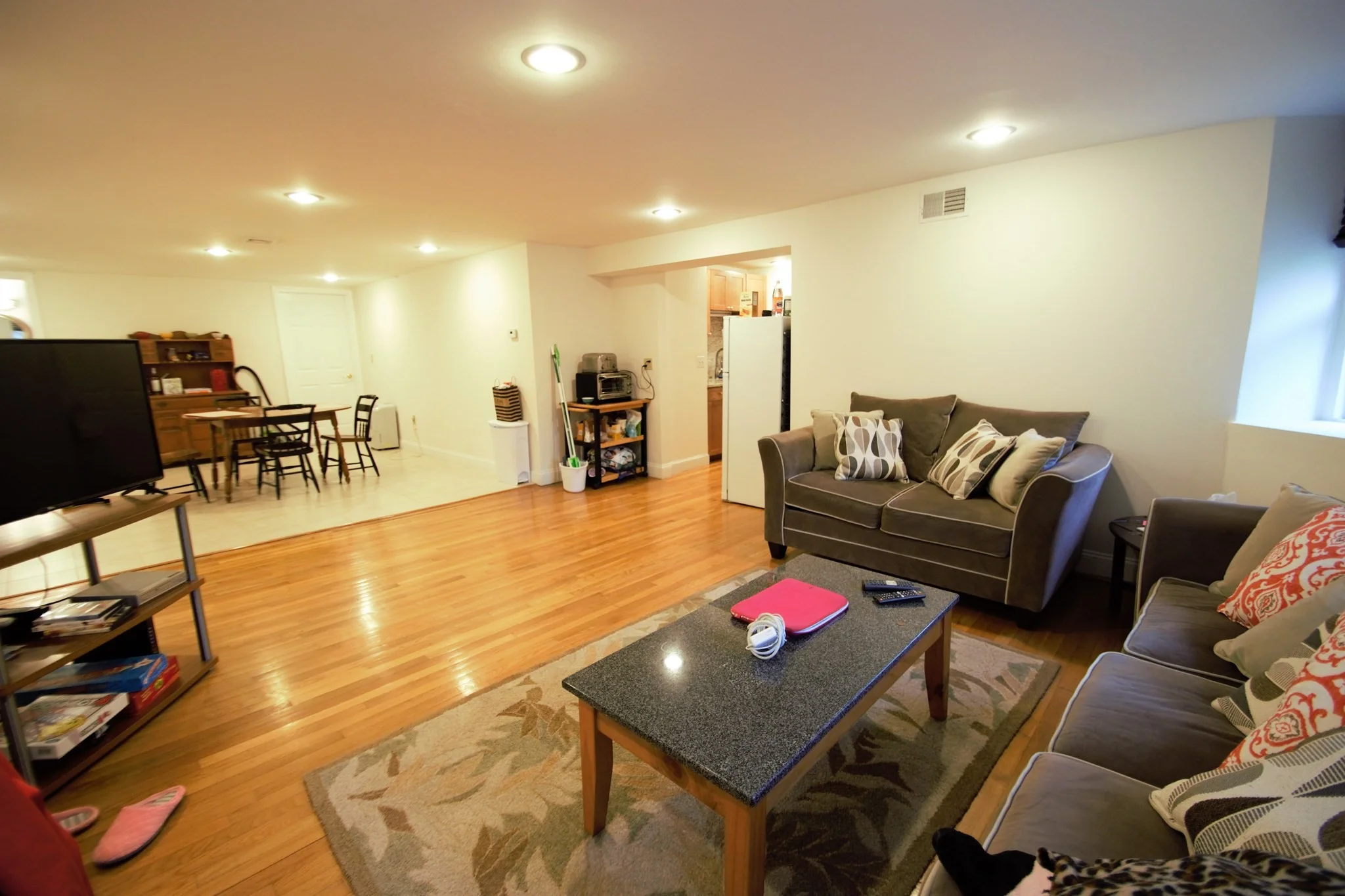 2 bed, 1 bath apartment for rent at 33 York Ter Unit 33, Coolidge Corner — photo 7 of 11