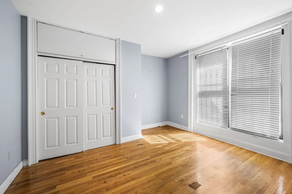 4 bed, 2 bath apartment for rent at 330 1/2 E St Unit 1, South Boston — photo 13 of 22