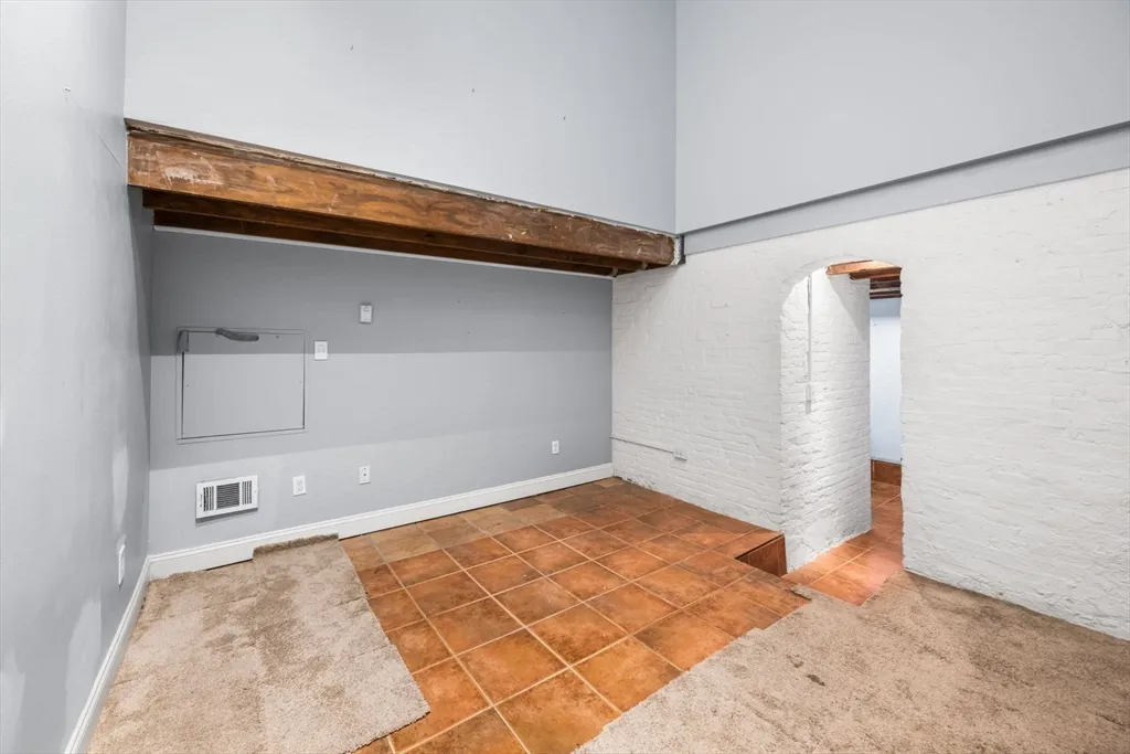 4 bed, 2 bath apartment for rent at 330 1/2 E St Unit 1, South Boston — photo 17 of 22
