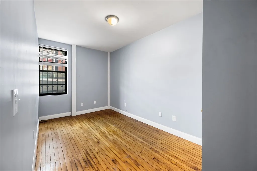 4 bed, 2 bath apartment for rent at 330 1/2 E St Unit 1, South Boston — photo 12 of 22