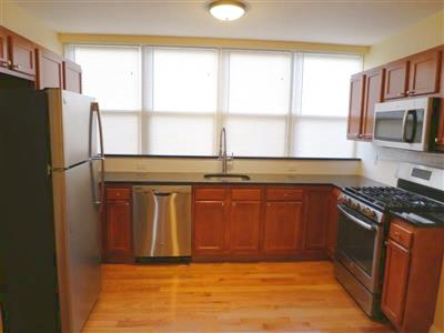 4 bed, 2 bath apartment for rent at 330 Beacon St Unit 2, Ward Two — photo 1 of 10