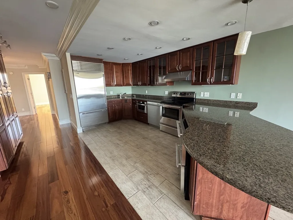 2 bed, 2 bath apartment for rent at 330 Beacon St Unit 85, Back Bay — photo 5 of 16