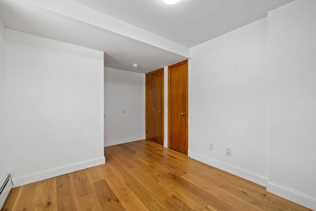 4 bed, 2 bath apartment for rent at 330 Cambridge St, Winchester — photo 24 of 38