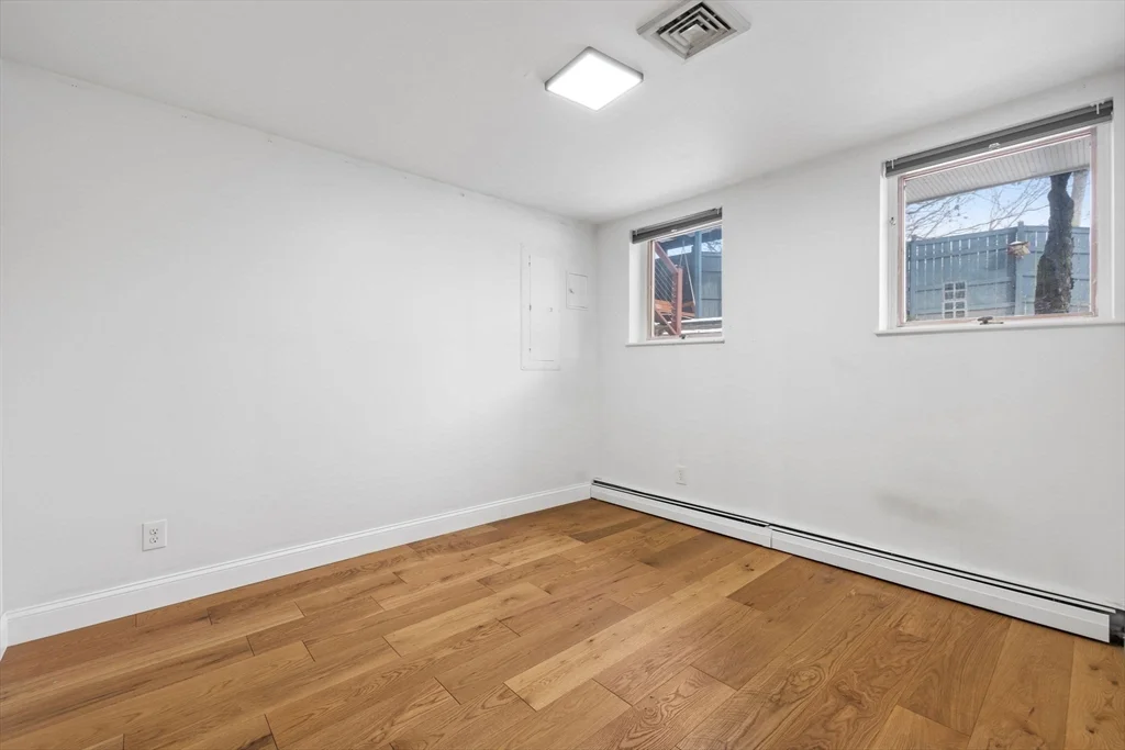 4 bed, 2 bath apartment for rent at 330 Cambridge St, Winchester — photo 23 of 38