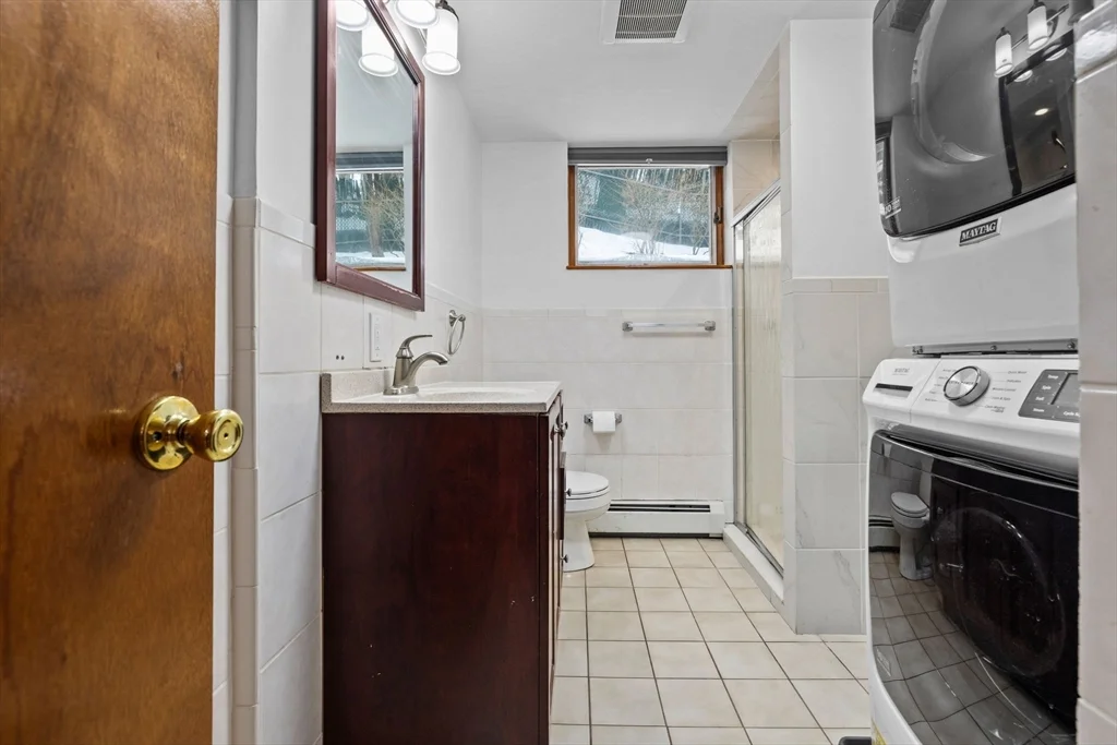 4 bed, 2 bath apartment for rent at 330 Cambridge St, Winchester — photo 29 of 38