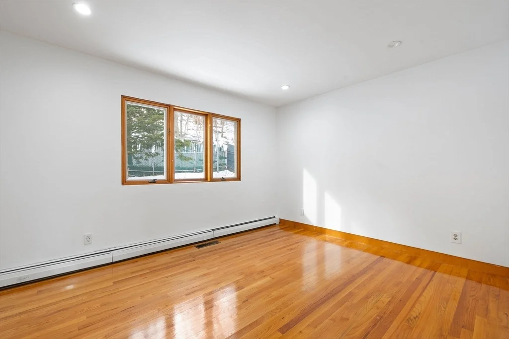 4 bed, 2 bath apartment for rent at 330 Cambridge St, Winchester — photo 19 of 38