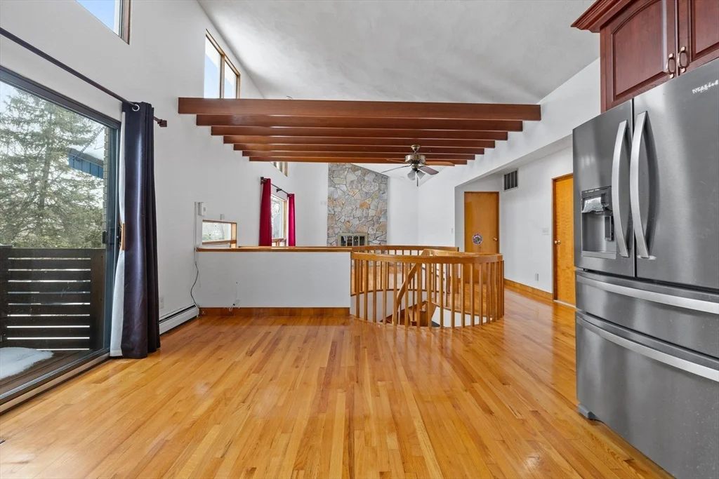 4 bed, 2 bath apartment for rent at 330 Cambridge St, Winchester — photo 5 of 38