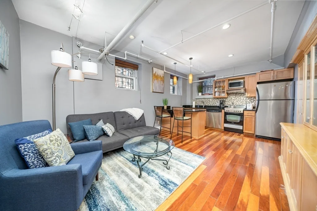 1 bed, 1 bath apartment for rent at 330 Dartmouth St Unit B1, Back Bay
