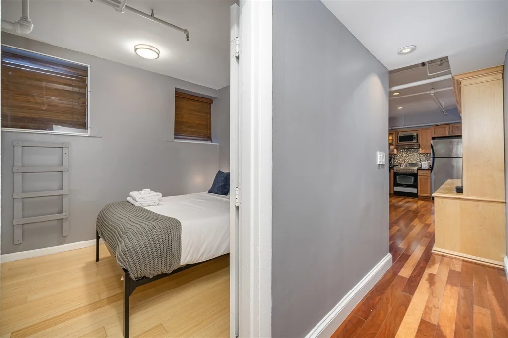 1 bed, 1 bath apartment for rent at 330 Dartmouth St Unit B1, Back Bay — photo 8 of 13