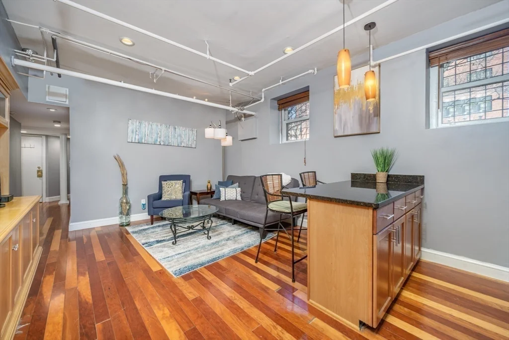 1 bed, 1 bath apartment for rent at 330 Dartmouth St Unit B1, Back Bay — photo 2 of 13