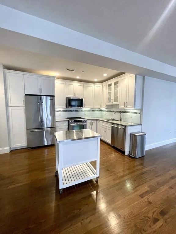 2 bed, 2 bath apartment for rent at 330 Dorchester St Unit 2, Boston — photo 2 of 17