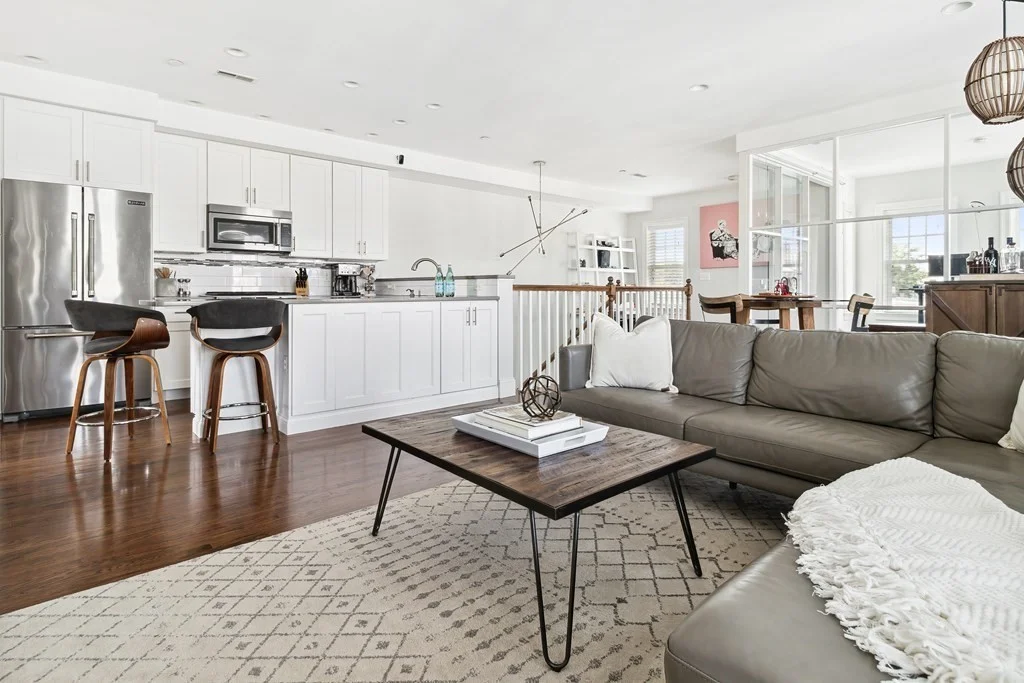 1 bed, 1 bath apartment for rent at 330 Dorchester St Unit 4, South Boston — photo 3 of 23
