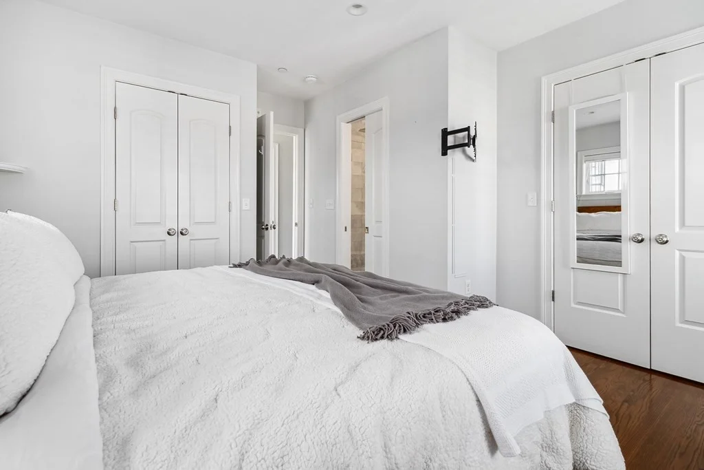 1 bed, 1 bath apartment for rent at 330 Dorchester St Unit 4, South Boston — photo 14 of 23