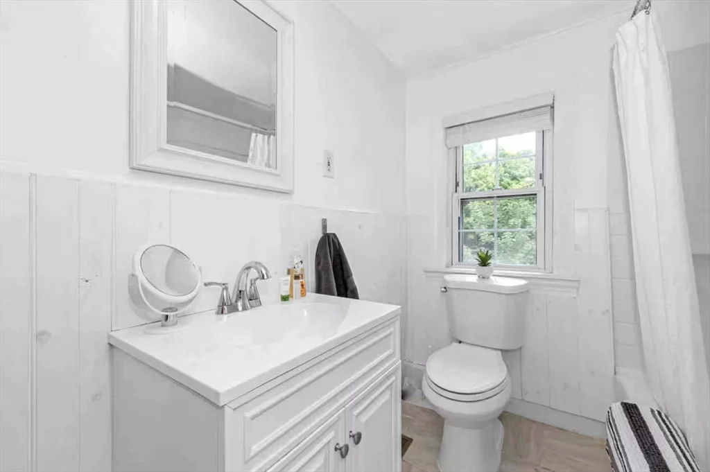 2 bed, 1 bath apartment for rent at 330 East St Unit 0, Dedham — photo 9 of 9
