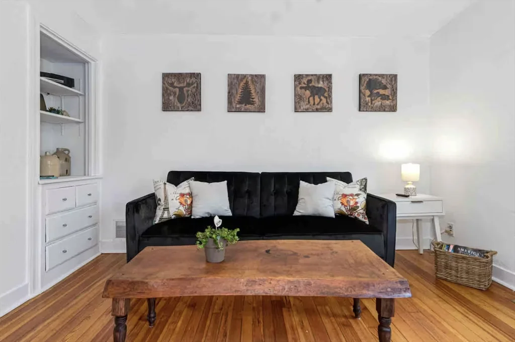 2 bed, 1 bath apartment for rent at 330 East St Unit 0, Dedham — photo 1 of 9