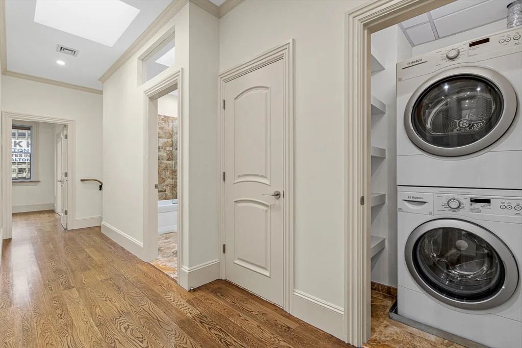 2 bed, 2 bath apartment for rent at 330 Newbury St Unit PH, Back Bay — photo 7 of 11