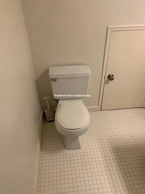2 bed, 1.5 bath apartment for rent at 330 Newton St Unit C, Chestnut Hill — photo 5 of 17