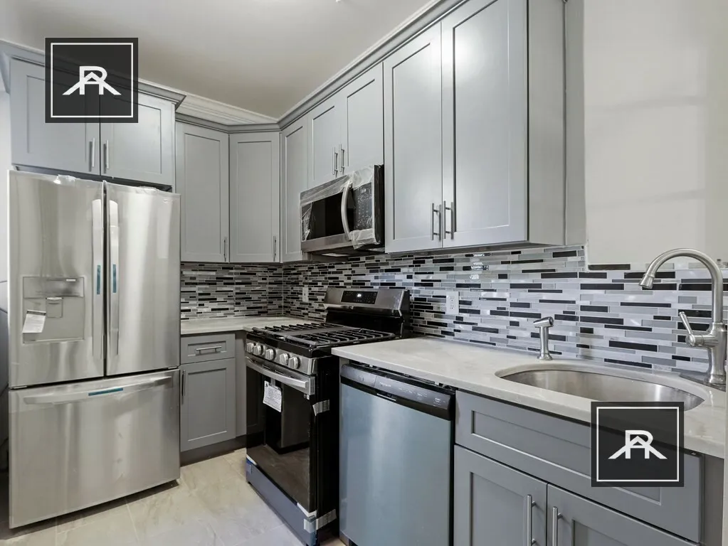4 bed, 2 bath apartment for rent at 330 Saint Paul St Unit 1, North Brookline