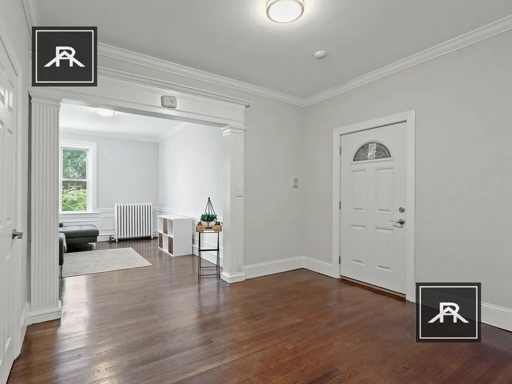 4 bed, 2 bath apartment for rent at 330 Saint Paul St Unit 1, North Brookline — photo 3 of 11