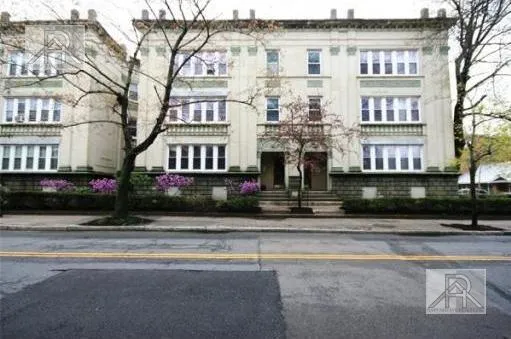 4 bed, 1 bath apartment for rent at 330 Saint Paul St Unit 5, North Brookline — photo 3 of 10