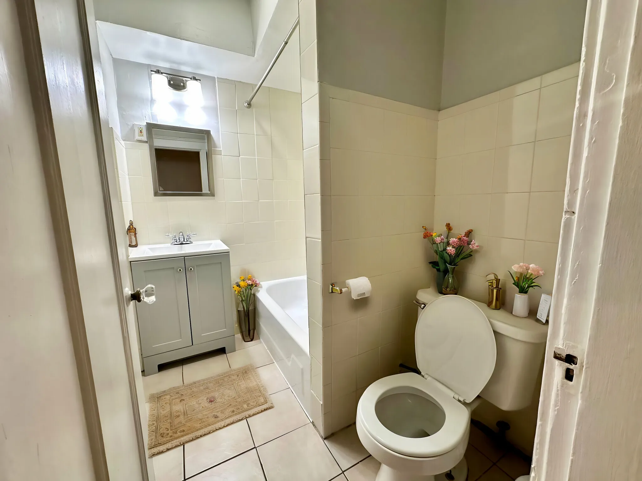 2 bed, 1 bath apartment for rent at 330 Saint Paul St Unit 6, North Brookline — photo 8 of 9