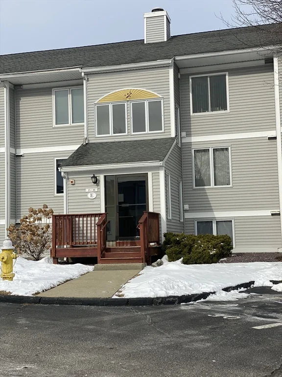 2 bed, 2 bath apartment for rent at 330 Sunderland Rd Unit 26, Worcester — photo 2 of 20