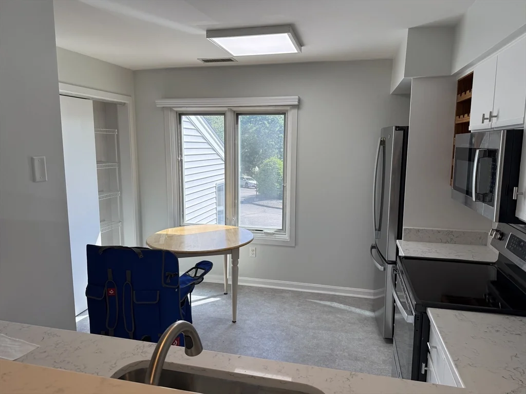 2 bed, 2 bath apartment for rent at 330 Sunderland Rd Unit 39, Worcester — photo 4 of 15