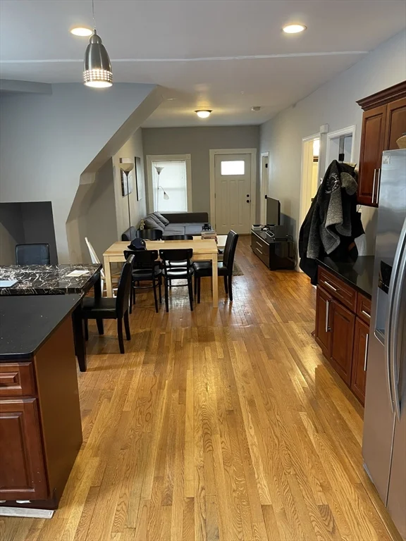 5 bed, 3 bath apartment for rent at 330 Western Ave Unit 1, Riverside — photo 21 of 24