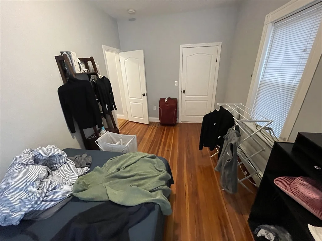 5 bed, 3 bath apartment for rent at 330 Western Ave Unit 1, Riverside — photo 13 of 24