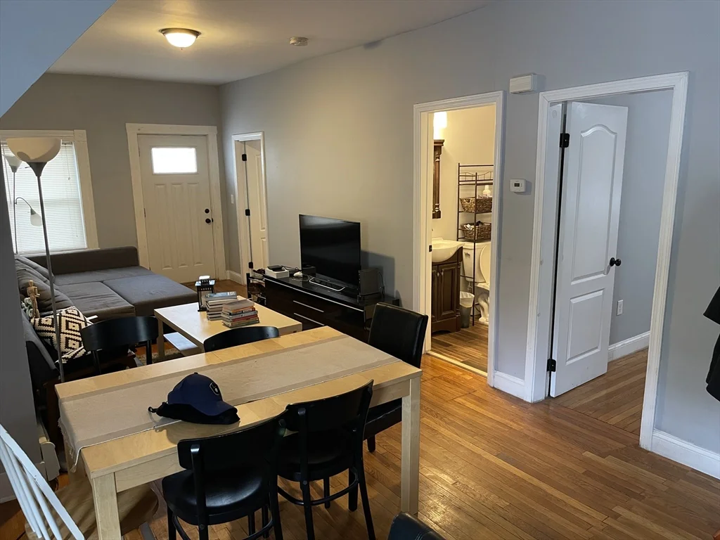 5 bed, 3 bath apartment for rent at 330 Western Ave Unit 1, Riverside — photo 19 of 24