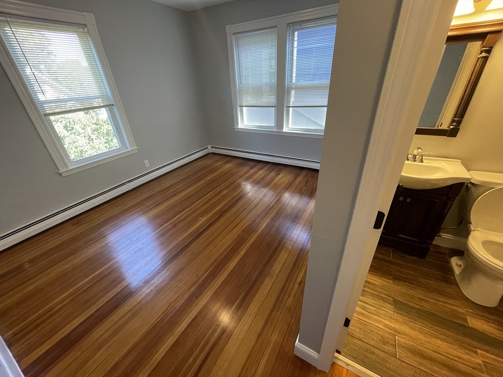 3 bed, 3 bath apartment for rent at 330 Western Ave Unit 2A, Riverside — photo 7 of 28