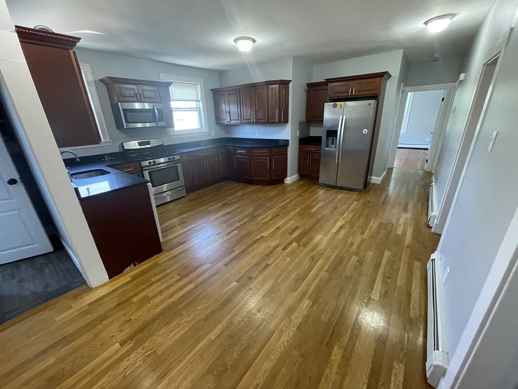 3 bed, 3 bath apartment for rent at 330 Western Ave Unit 2A, Riverside — photo 20 of 28