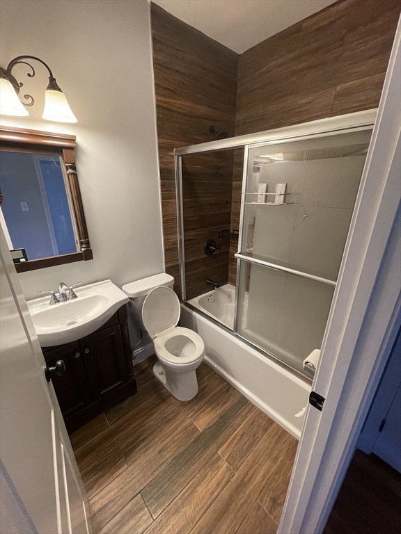 4 bed, 3 bath apartment for rent at 330 Western Ave Unit 2nd FL, Riverside — photo 15 of 22