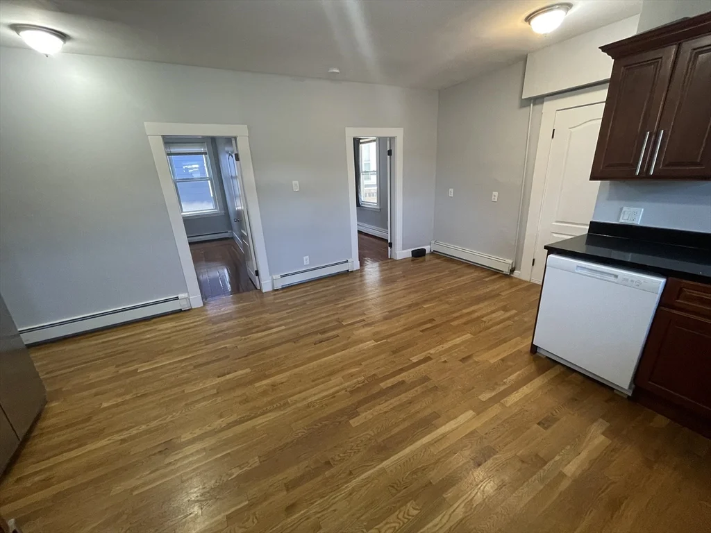 4 bed, 3 bath apartment for rent at 330 Western Ave Unit 3C, Riverside — photo 22 of 28