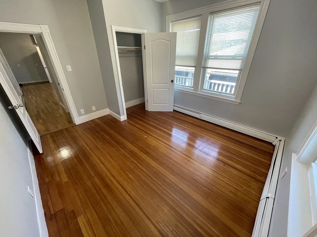 3 bed, 3 bath apartment for rent at 330 Western Ave Unit C, Riverside — photo 5 of 28