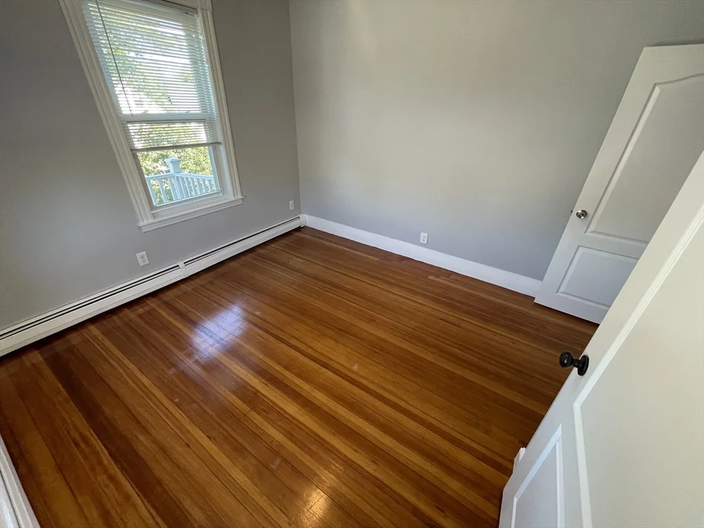 3 bed, 3 bath apartment for rent at 330 Western Ave Unit C, Riverside — photo 6 of 28